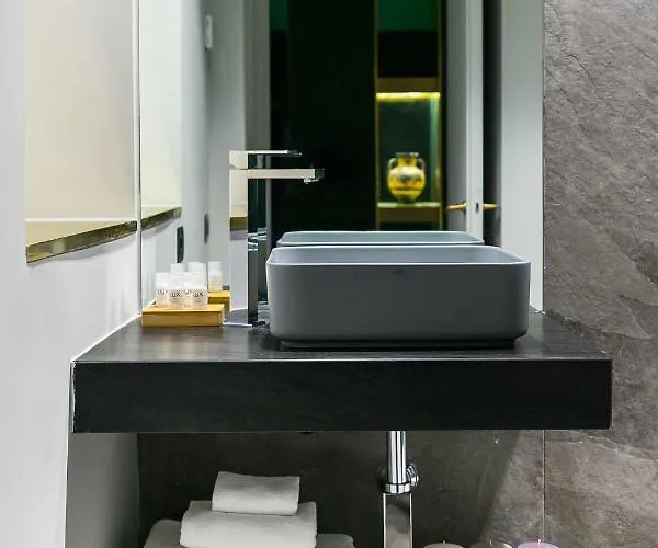 Etruscan Luxury